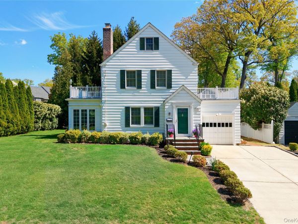 182 Ryder Road, Manhasset, NY 11030