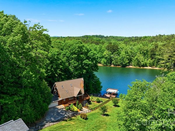 1925 Lake Acres Drive, Hickory, NC 28601