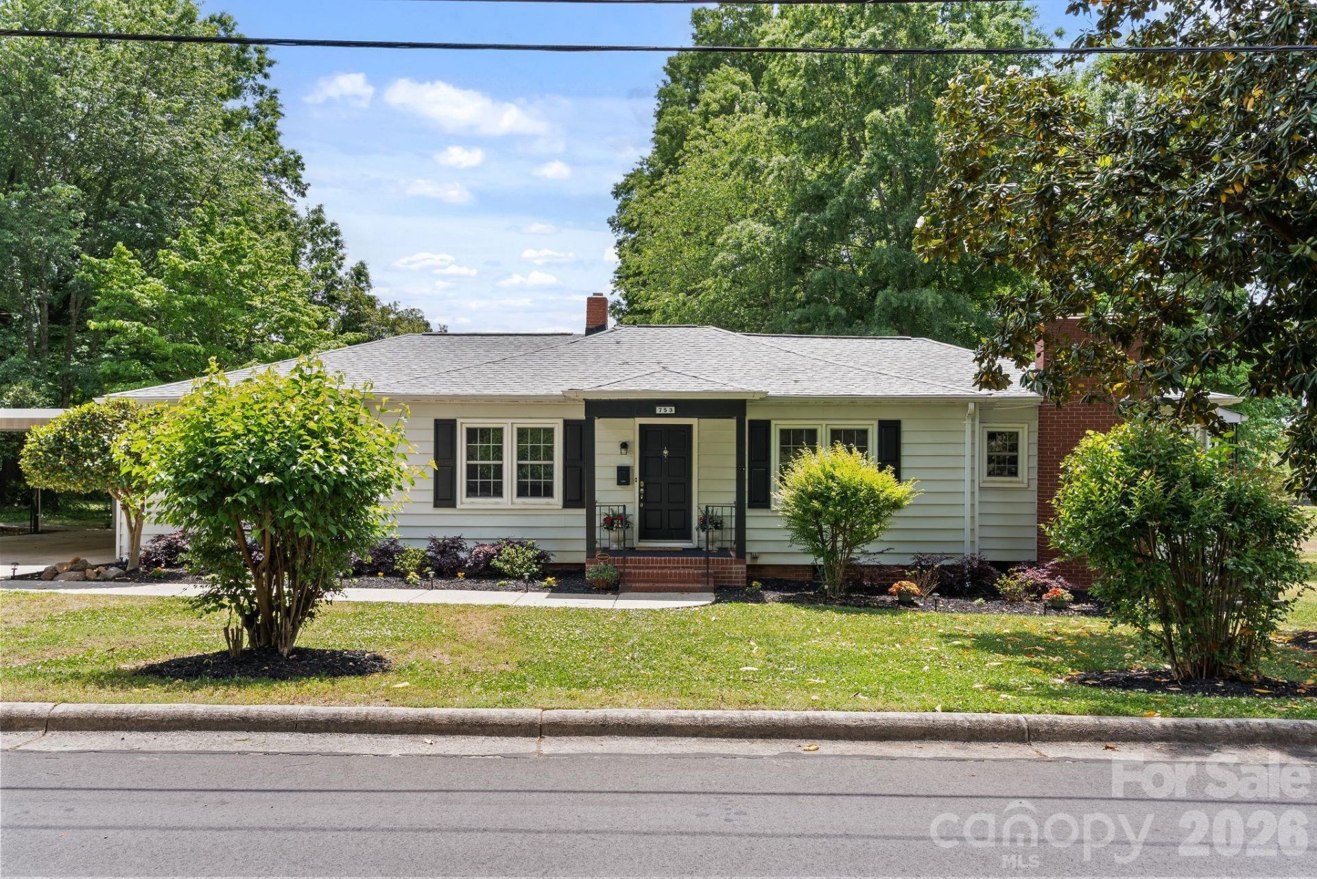 753 Carpenter Avenue, Mooresville, NC 28115 Main Photo