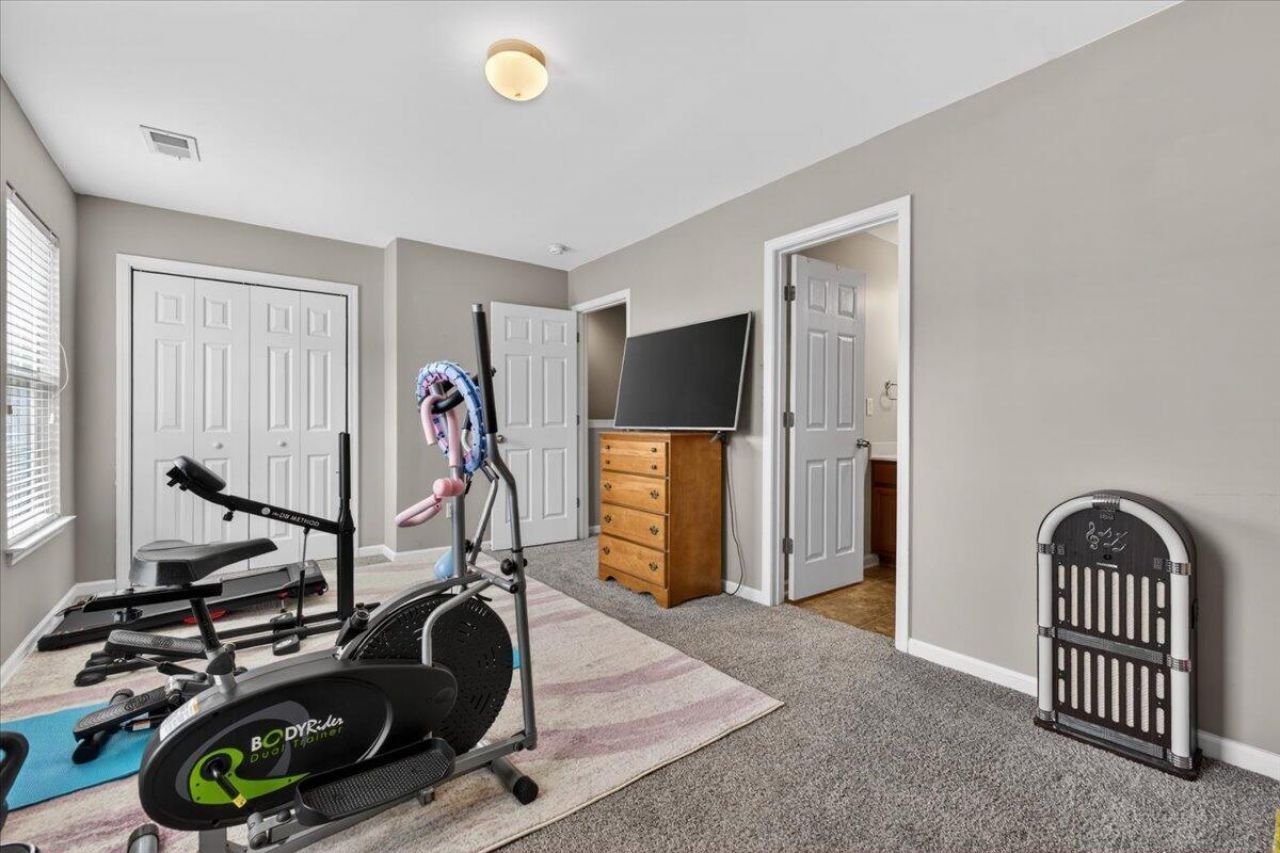 112 Hemingway Photo 16