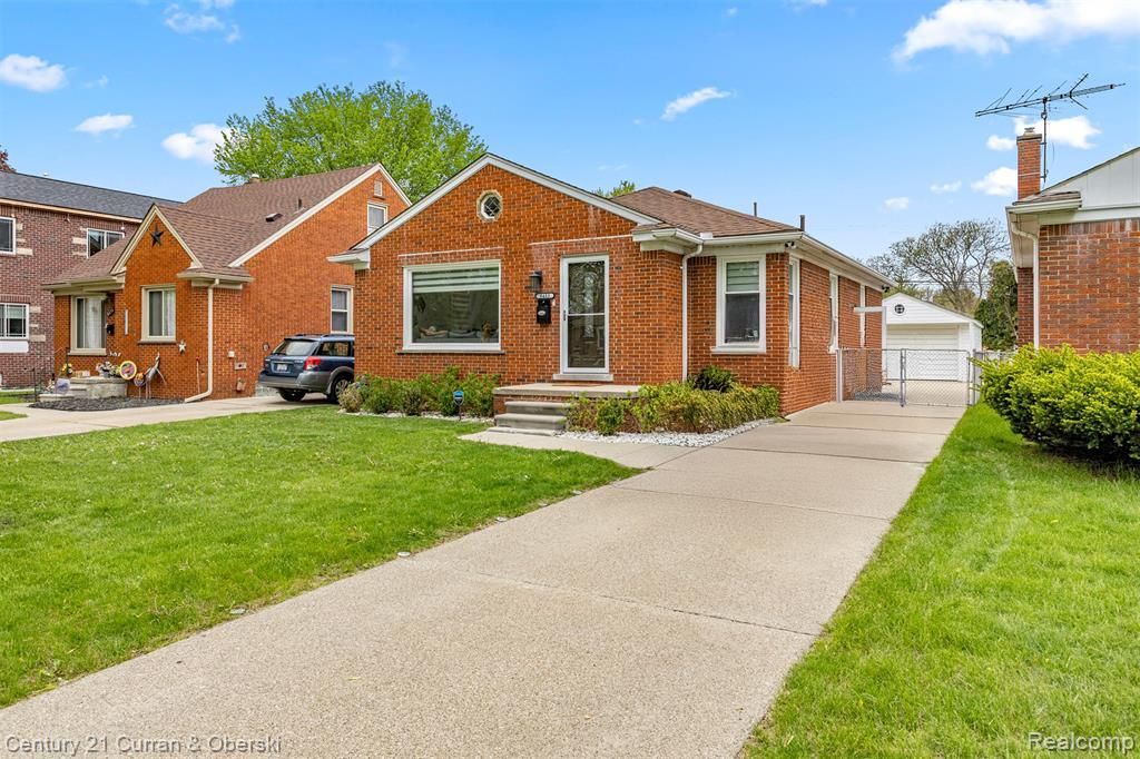 8483 Riverdale Street, Dearborn Heights, MI 48127 Main Photo