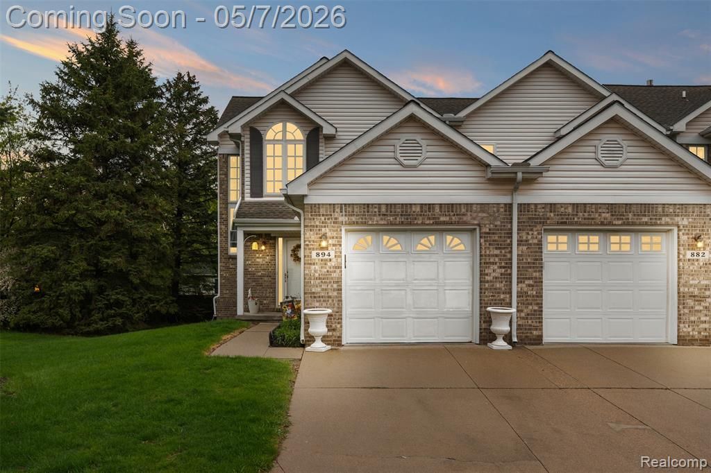 894 Natures Cove Court, Wixom, MI 48393 Main Photo