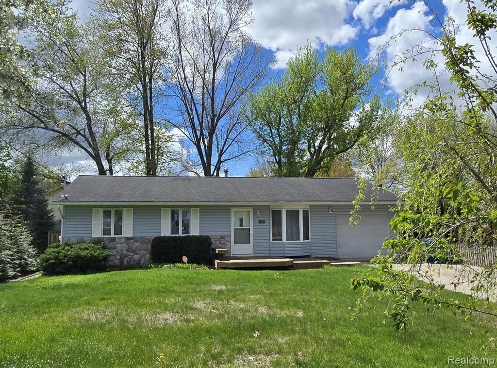 1855 Luneta Court, Commerce Township, MI 48382 Main Photo