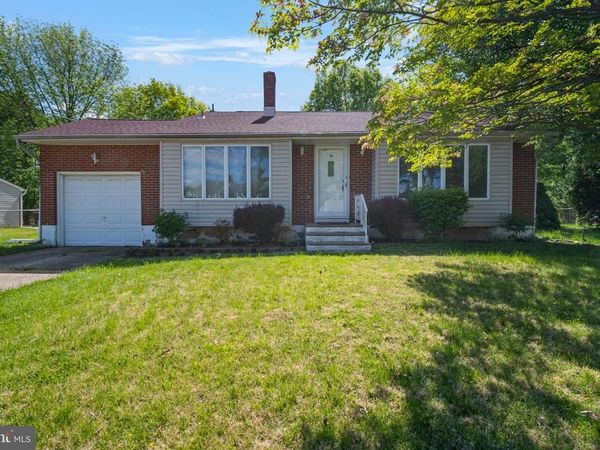 14 LANDON DRIVE, BORDENTOWN, NJ 08505