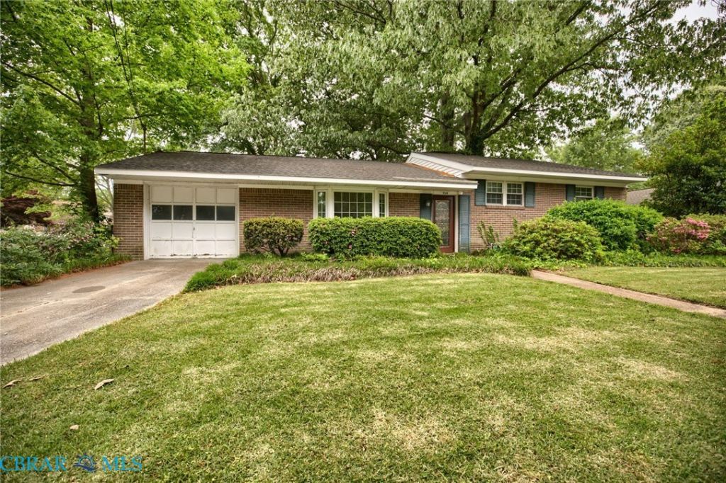 714 Antrim Drive, Newport News, VA 23601 Main Photo