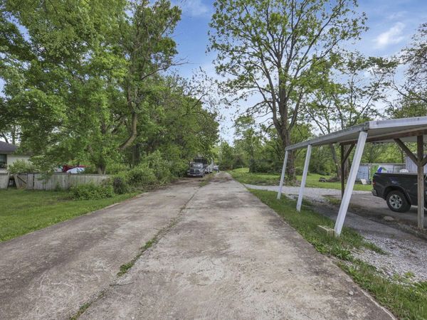 1955 Florine Drive , Grove City, OH 43123