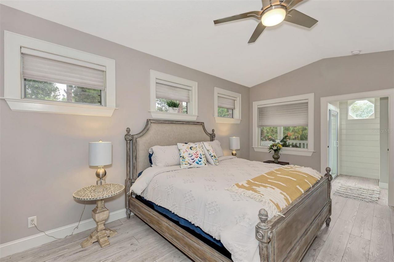 1045 40th Street, Sarasota, FL 34234 Photo