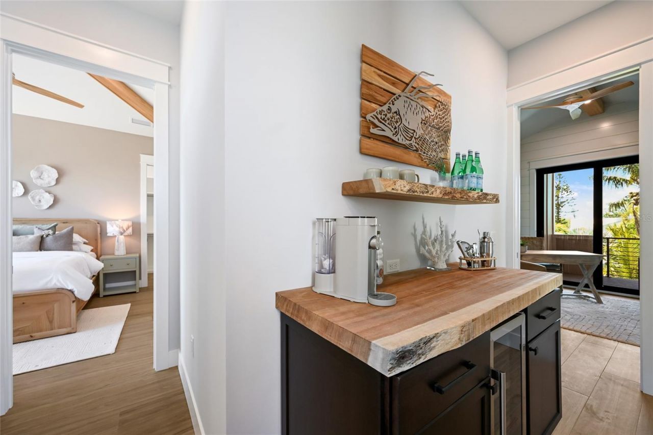 513 N Bay Boulevard, Anna Maria, FL 34216 Photo