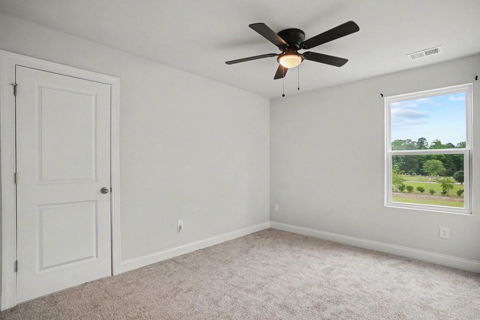 2449 Campton Loop Photo 25