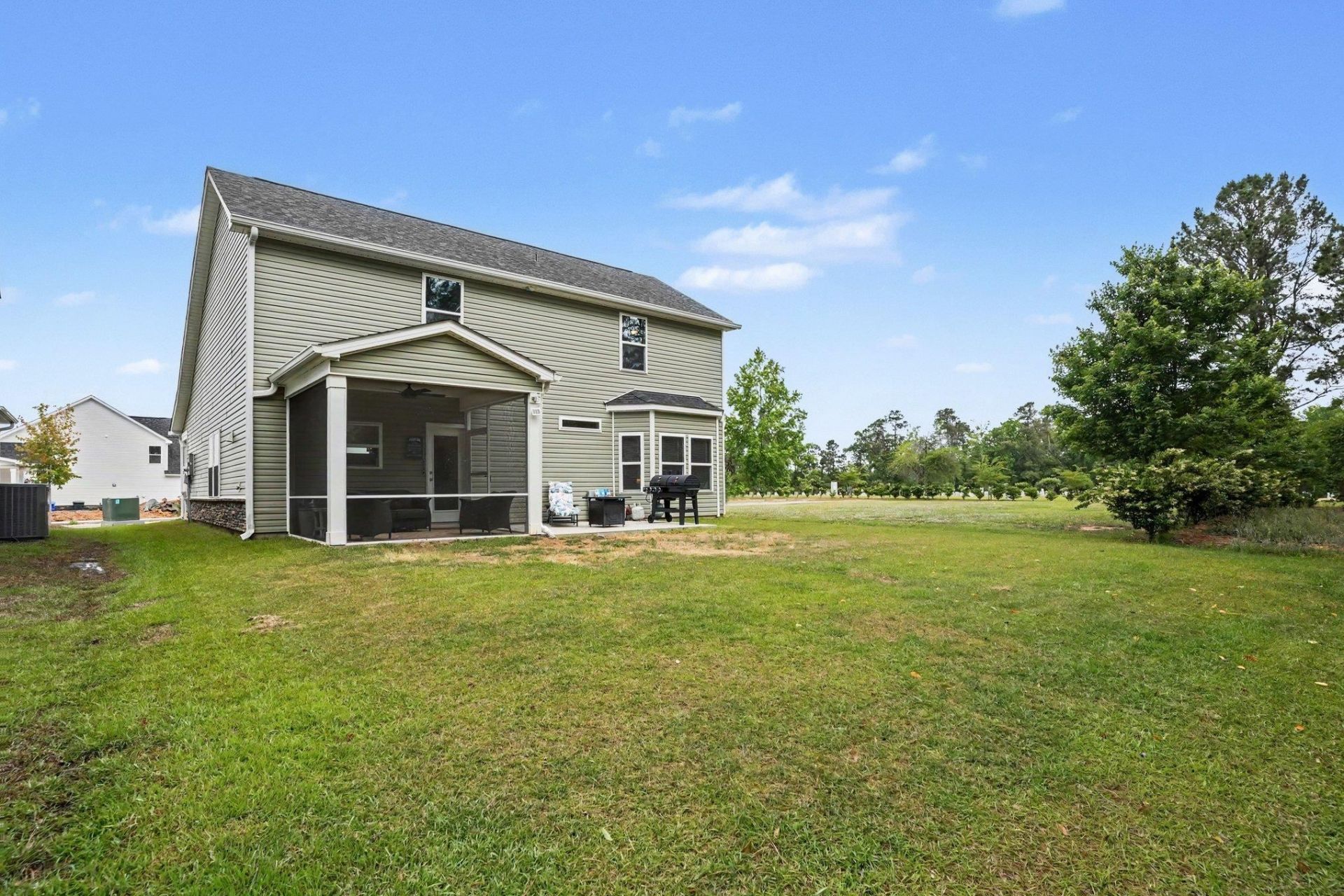 2449 Campton Loop Photo 36