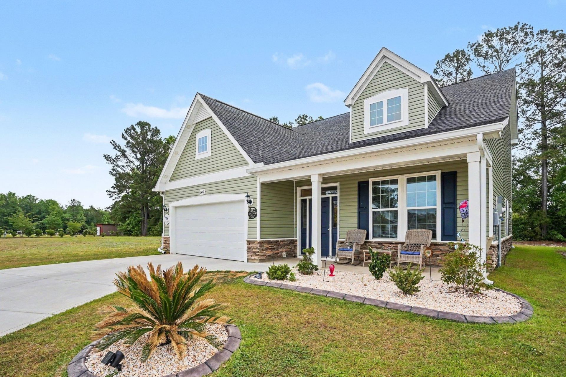 2449 Campton Loop Photo 4