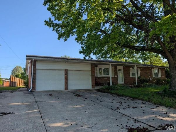 328 Venus Drive , Godfrey, IL 62035