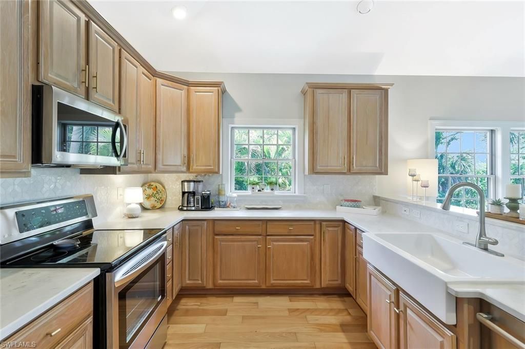 2130 Sunset Cir , Sanibel, FL 33957 Photo