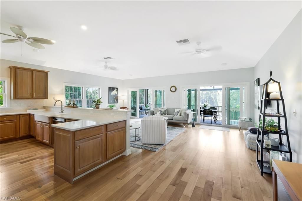 2130 Sunset Cir , Sanibel, FL 33957 Photo