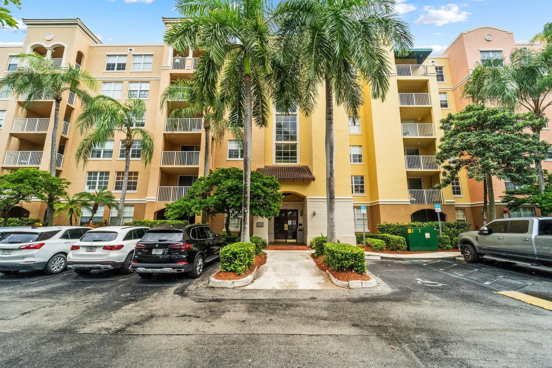 19999 E Country Club Drive, Unit 1108, Aventura, FL 33180 Photo