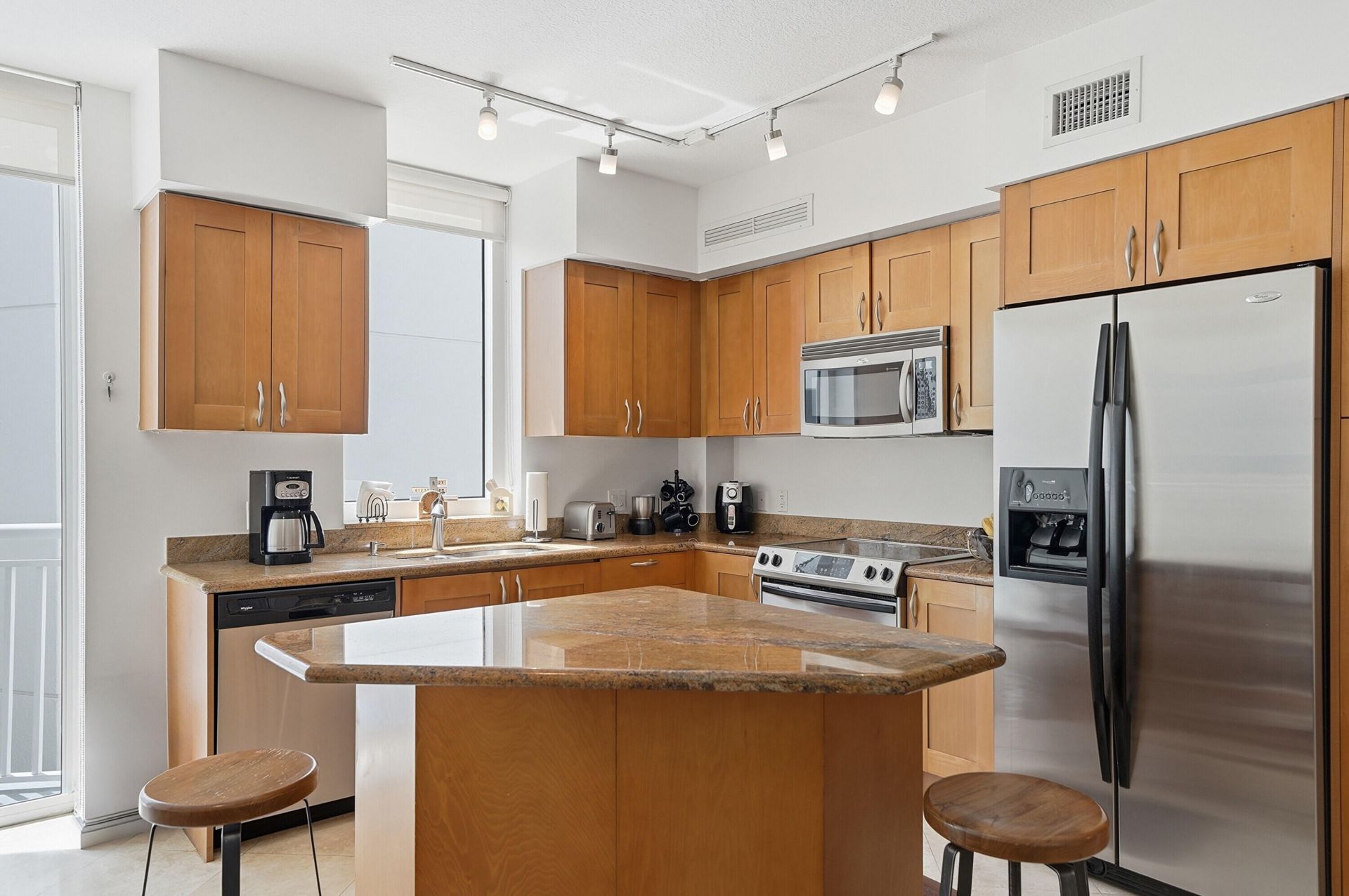 1755 E Hallandale Beach Boulevard, Unit 207e, Hallandale Beach, FL 33009 Photo