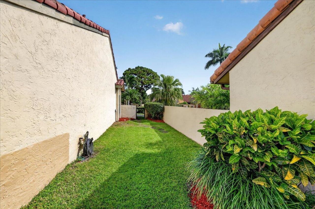 1235 NW 21st Terrace, Delray Beach, FL 33445 Photo