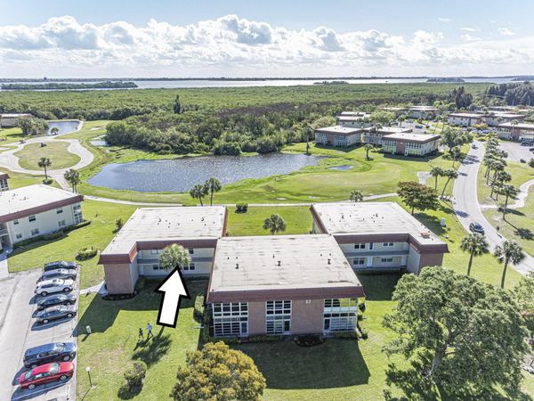 67 Royal Oak Drive, Unit 206, Vero Beach, FL 32962