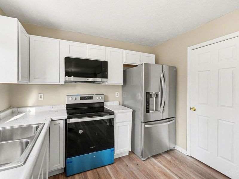 939 Venetian Terrace, Cincinnati, OH 45224 Photo 15