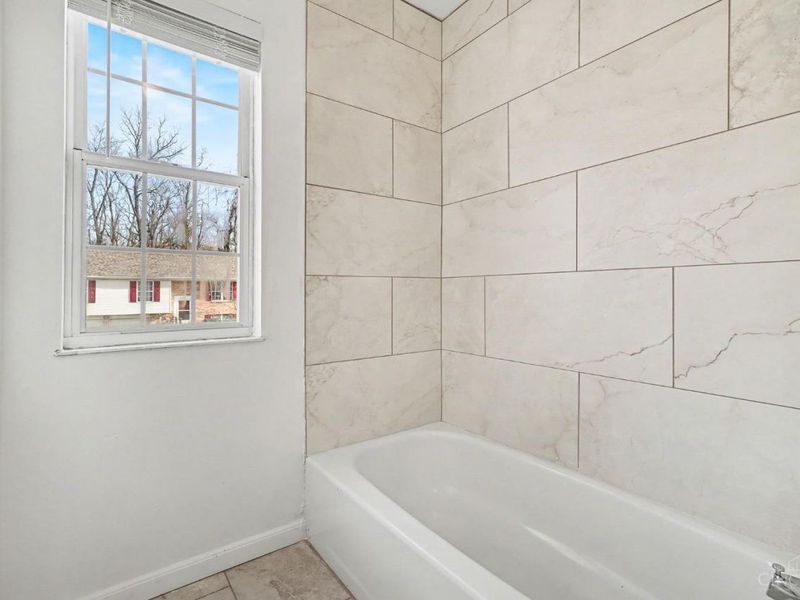 939 Venetian Terrace, Cincinnati, OH 45224 Photo 28