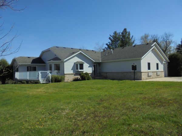 101 Northridge Drive , Kenyon, MN 55946