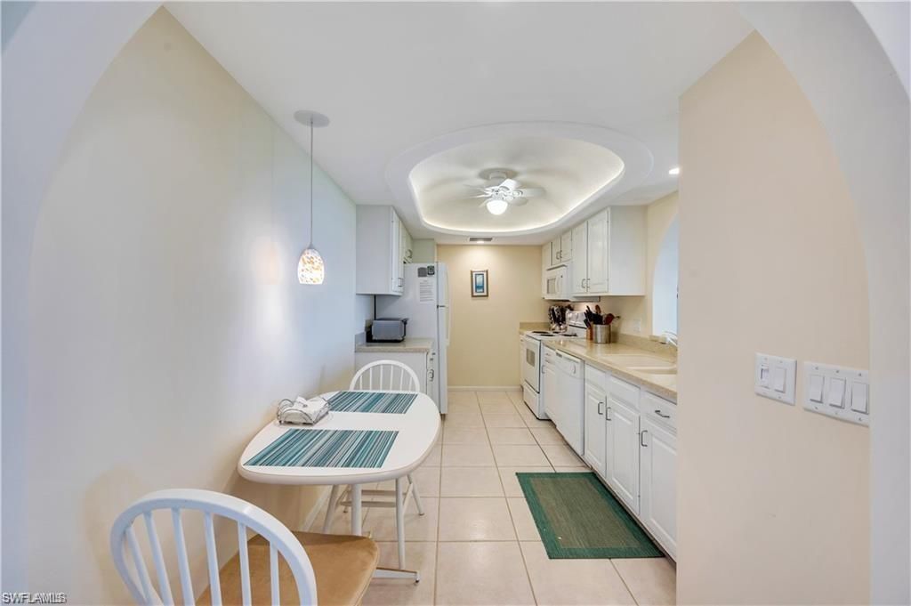 17 Bluebill Ave , Unit 904, Naples, FL 34108 Photo