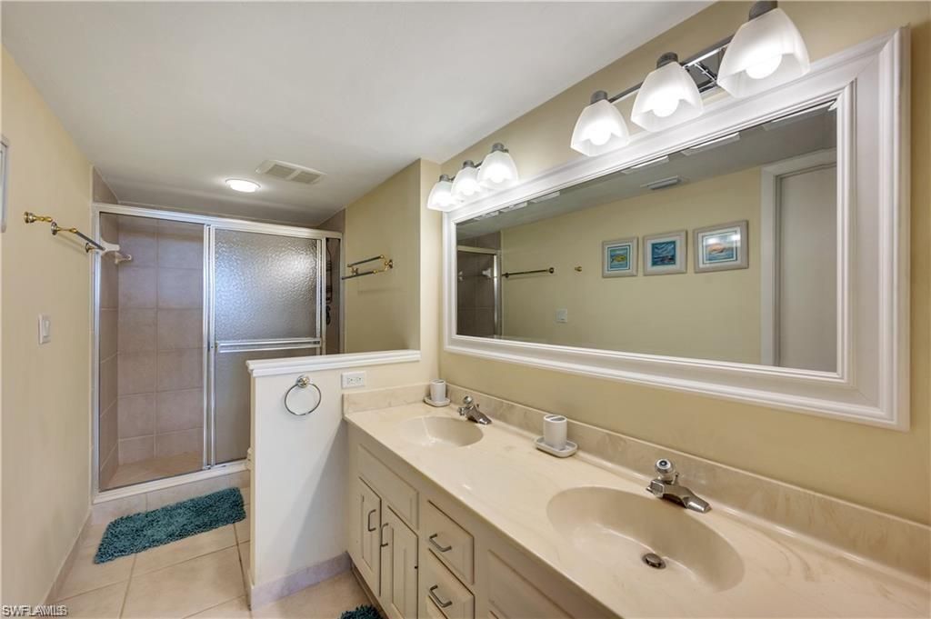 17 Bluebill Ave , Unit 904, Naples, FL 34108 Photo