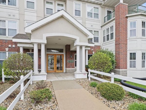 8530 Greenway Boulevard, Unit 212, Middleton, WI 53562