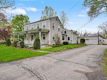 7098 State Road, Hamburg, NY 14075