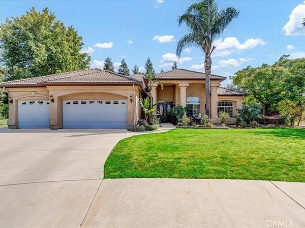 1189 E Fairhaven Court, Porterville, CA 93257