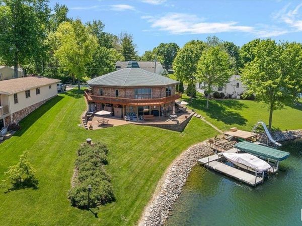 825 POPLAR Drive, Petersburg, IL 62675
