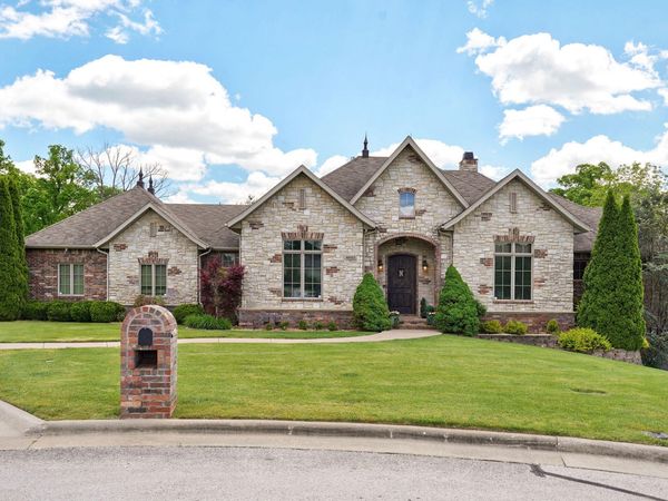 4682 E Stonebrook Court , Springfield, MO 65809