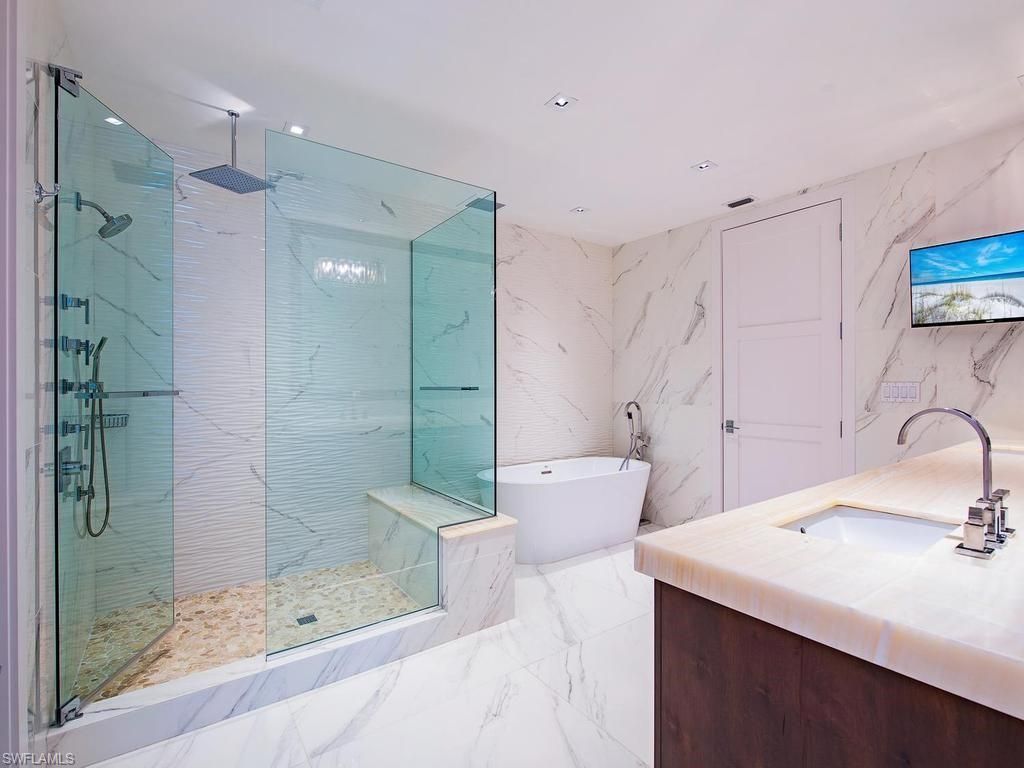 490 5th St S, Unit 101, Naples, FL 34102 Photo