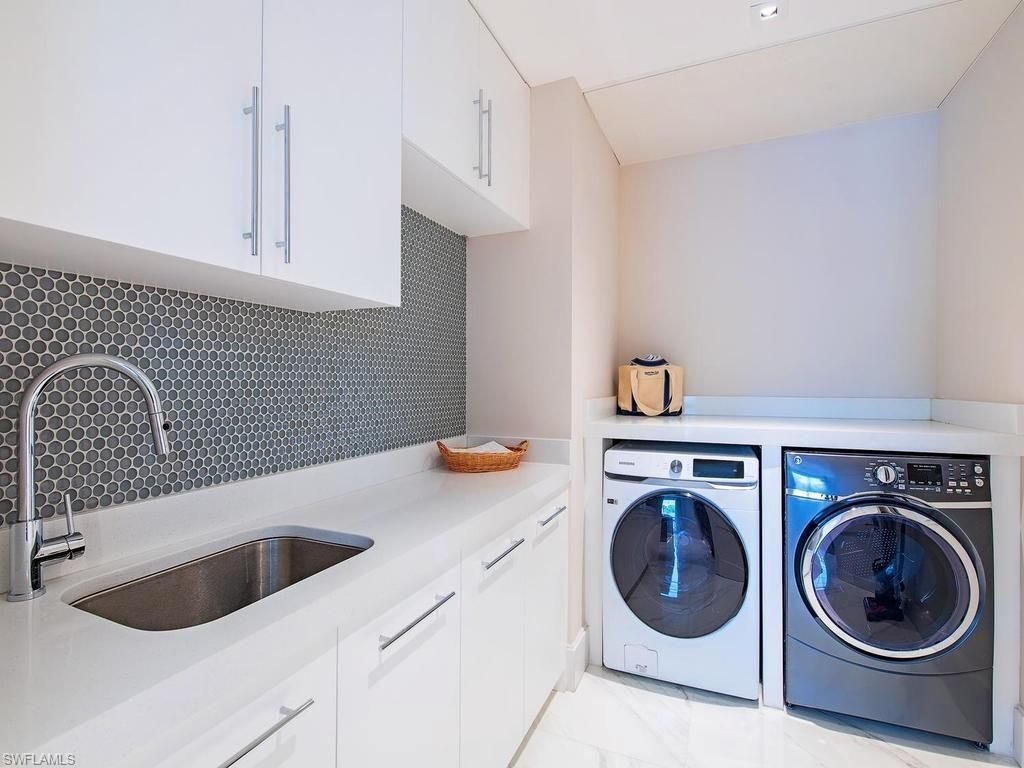 490 5th St S, Unit 101, Naples, FL 34102 Photo