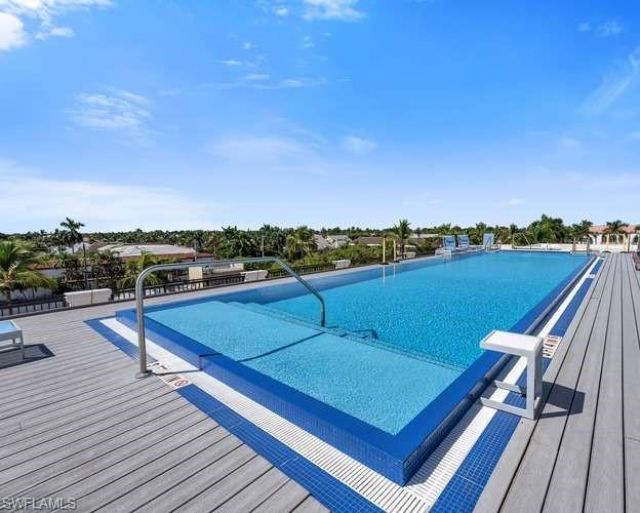 490 5th St S, Unit 101, Naples, FL 34102 Photo