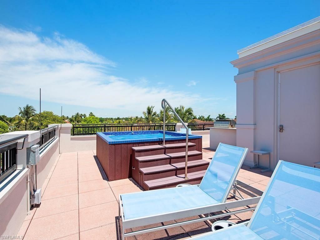490 5th St S, Unit 101, Naples, FL 34102 Photo