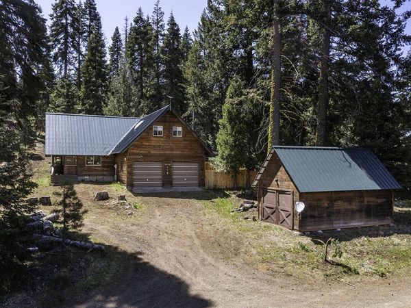 7550 Hyatt Prairie Road, Ashland, OR 97520