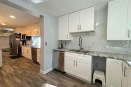 1520 Lorenzo Street photo 4