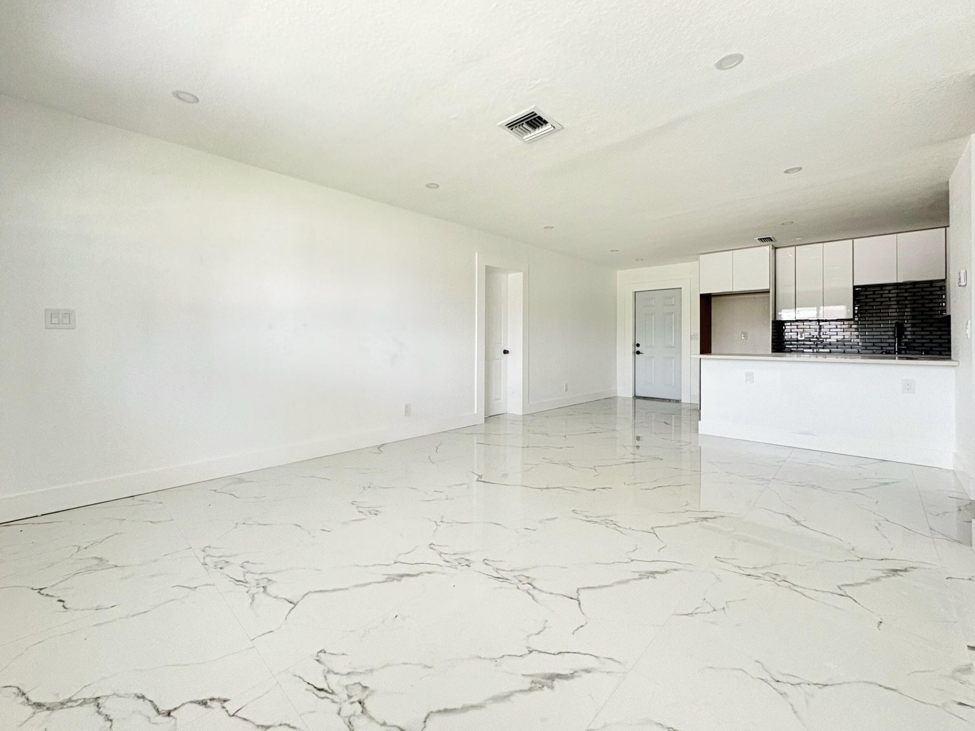 6507 Alexander Road, West Palm Beach, FL 33413 Photo