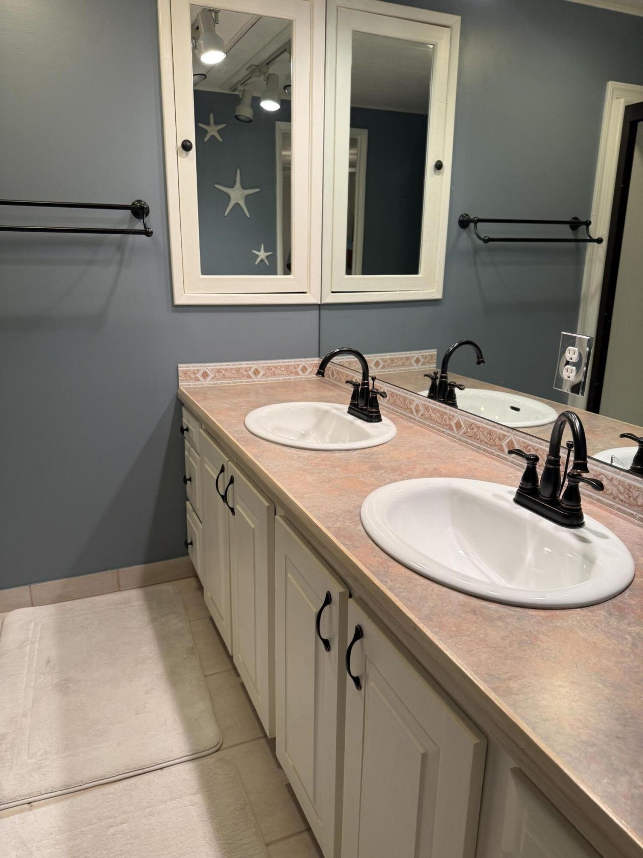 8044 SE Patriot Avenue, Hobe Sound, FL 33455 Photo