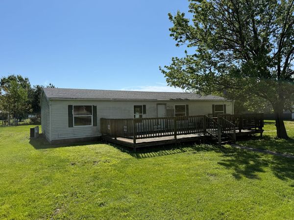 314 1/2 E Seminary Avenue, Onarga, IL 60955