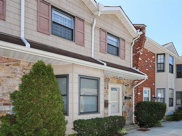 2410 Farmers Avenue , Unit 16, Bellmore, NY 11710