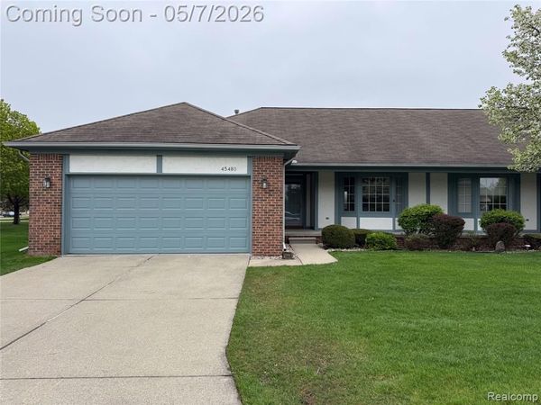 45480 Inverness Circle, Macomb Twp, MI 48044