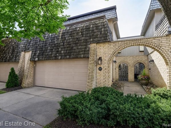 1237 OAKWOOD, Rochester Hills, MI 48307