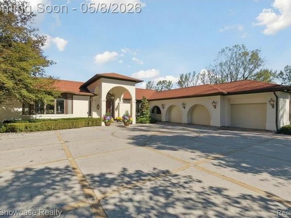 9109 N Territorial Road , Salem Twp, MI 48170