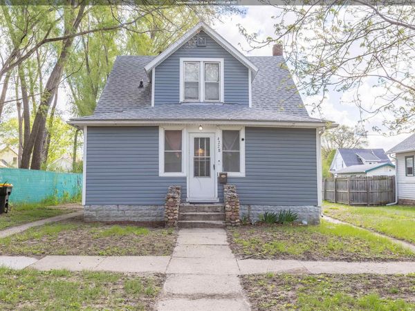 4228 Central St, Sioux City, IA 51108