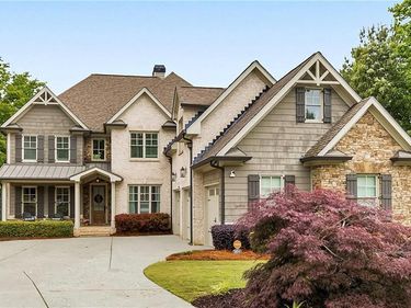 4856 Grandview Court, Flowery Branch, GA 30542