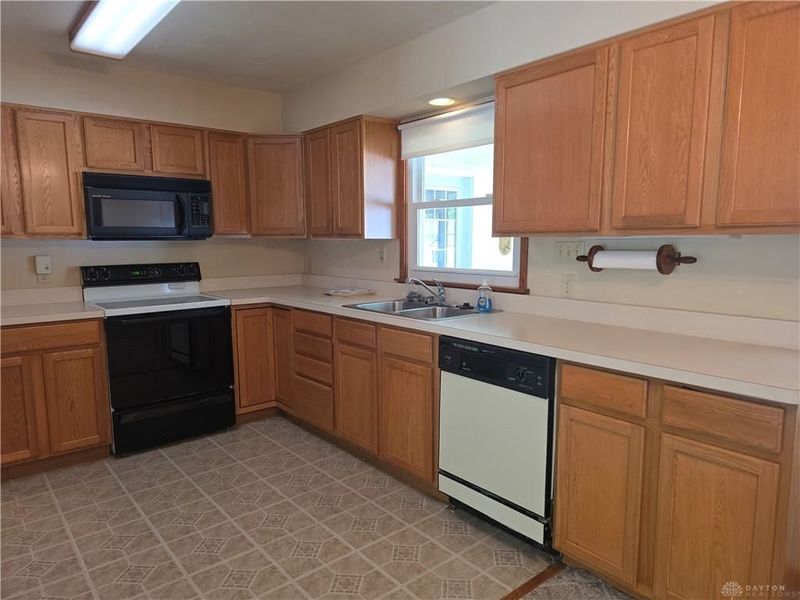 303 N Jay Street, West Milton, OH 45383 Photo 13