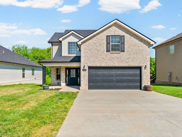 748 Jodine Ann Dr, Clarksville, TN 37043