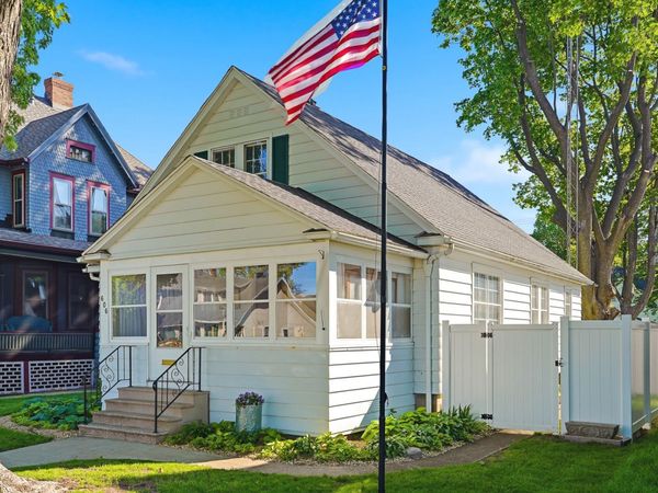 606 1st Avenue , Sterling, IL 61081